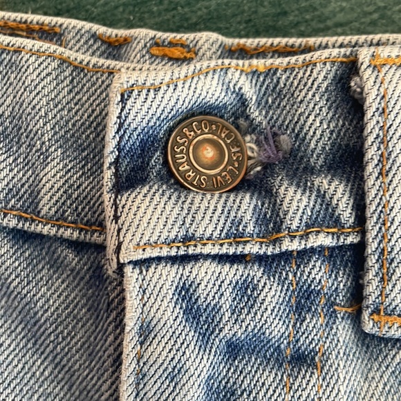 Vintage Levi’s shorts - Picture 4 of 4